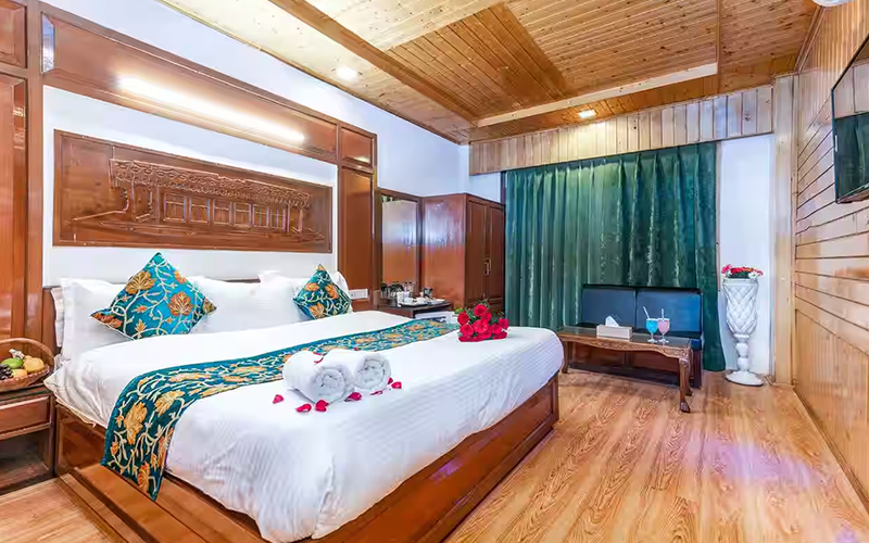Hotel Regal Palace Srinagar – Guest Room