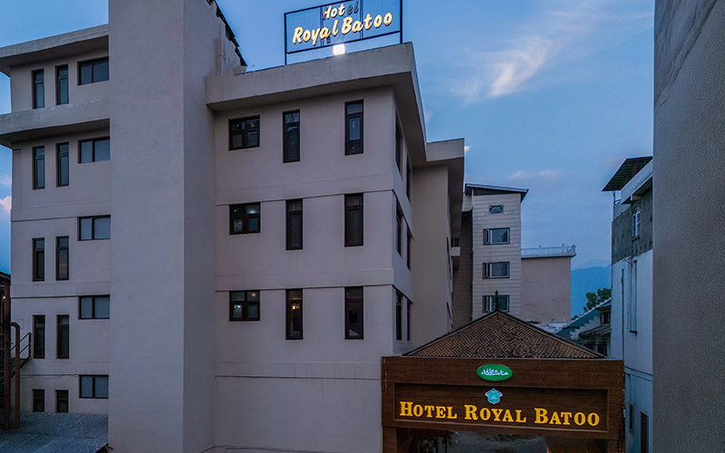 Hotel Royal Batoo Srinagar – Hotel Exterior