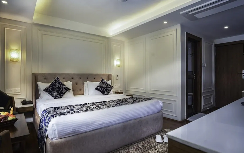 Hotel Royal Batoo Srinagar – Dining Space