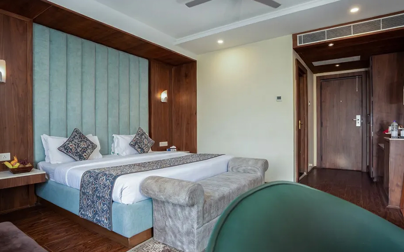Hotel Royal Batoo Srinagar – Guest Room