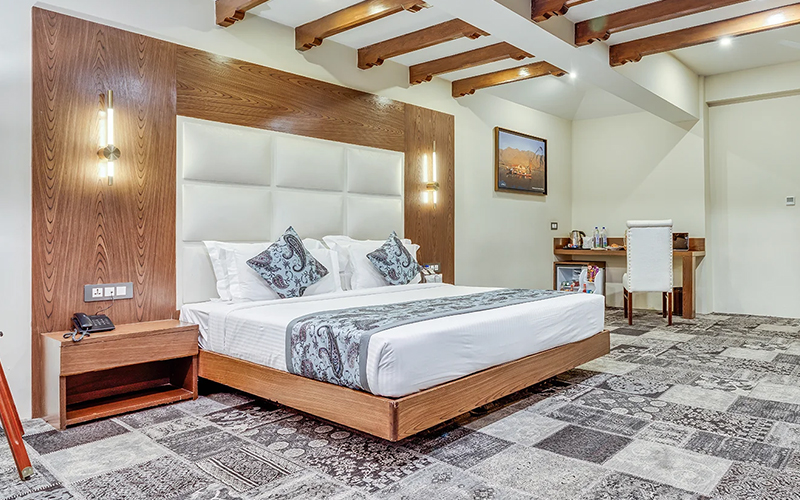 Hotel Royal Heritage Srinagar – Deluxe Room