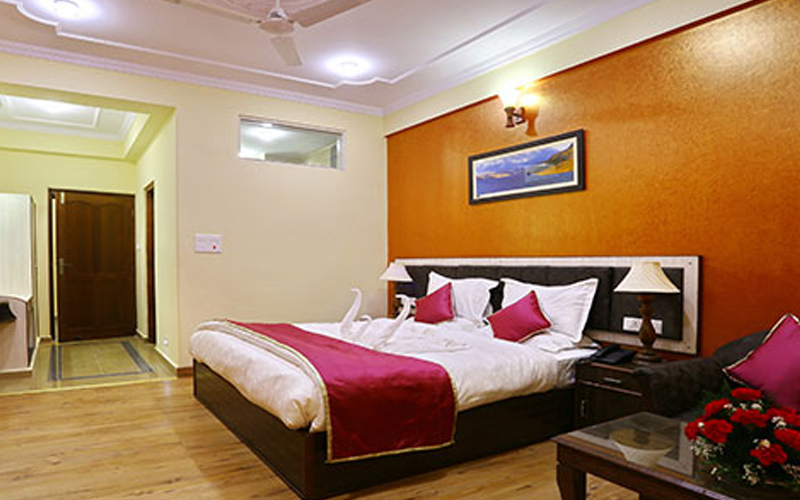 Hotel The Grand Mamta Srinagar – Lobby & Reception