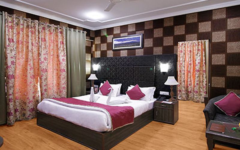 Hotel The Grand Mamta Srinagar – Bathroom